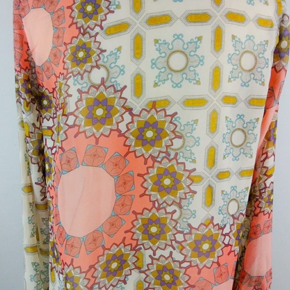 🌟HOST PICK🌟 🦋NWOT SAPPHIRE SILHOU Multicolor Blouse - Picture 2 of 8